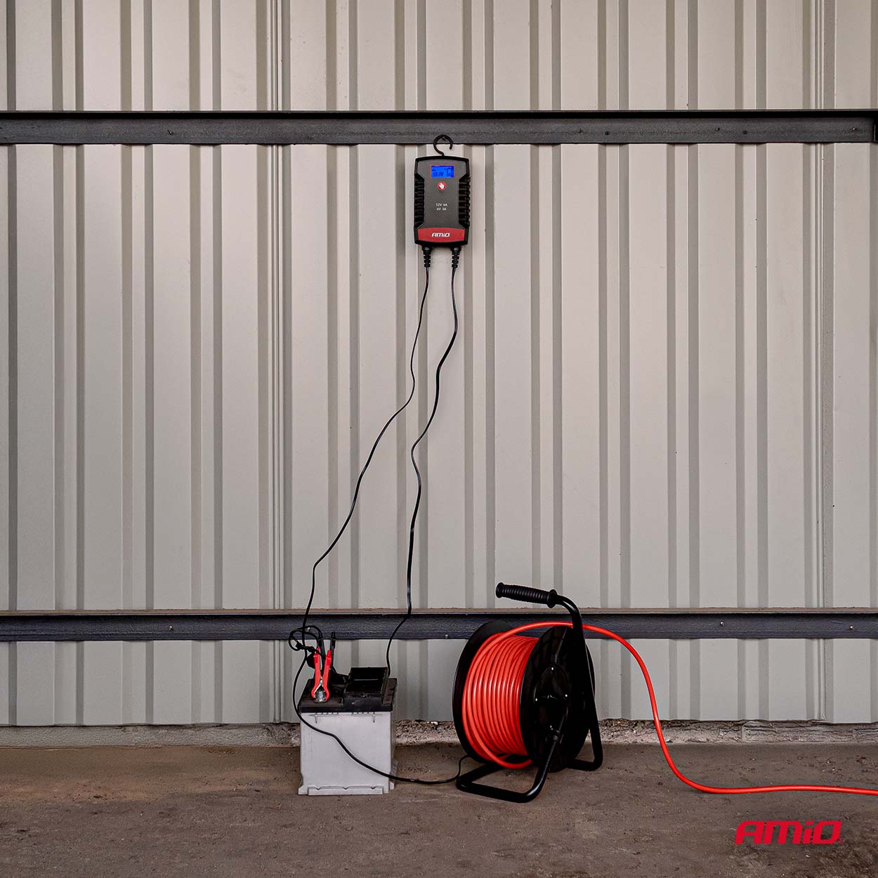 Digitaalinen akkulaturi AGM GEL STD LiFePo4 MAX 4A 6/12V PRO HOOK AMIO-04531