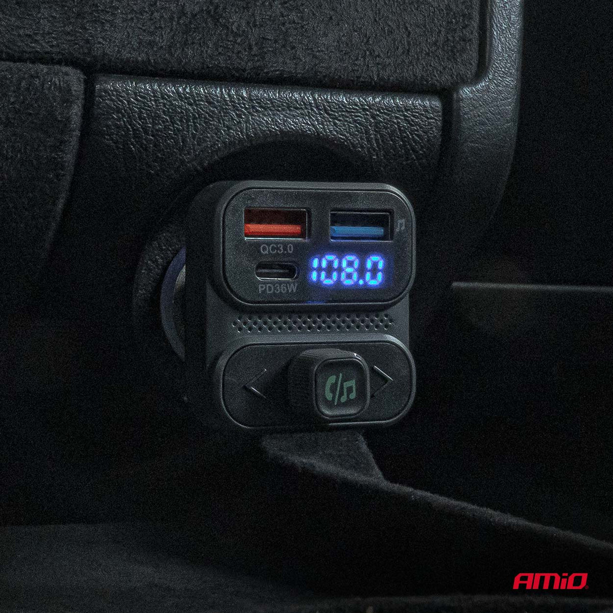 FM-lähetin 2×USB-A 1×USB 12 V 24 V