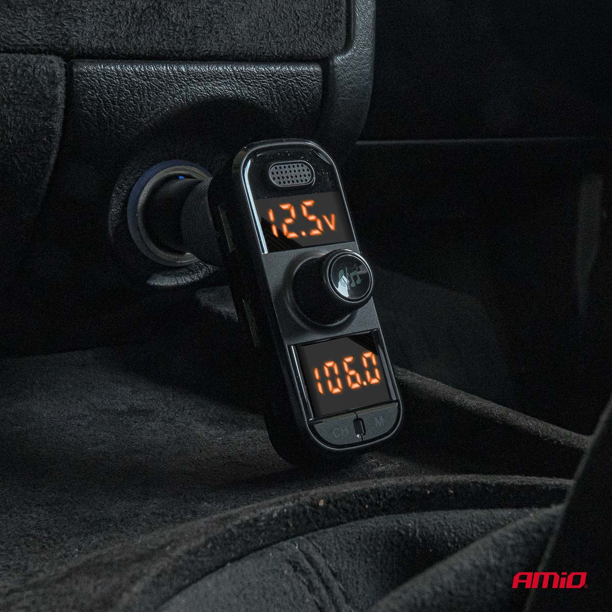 FM-lähetin 2×USB-A 1×USB-C microSD 12 V 24 V