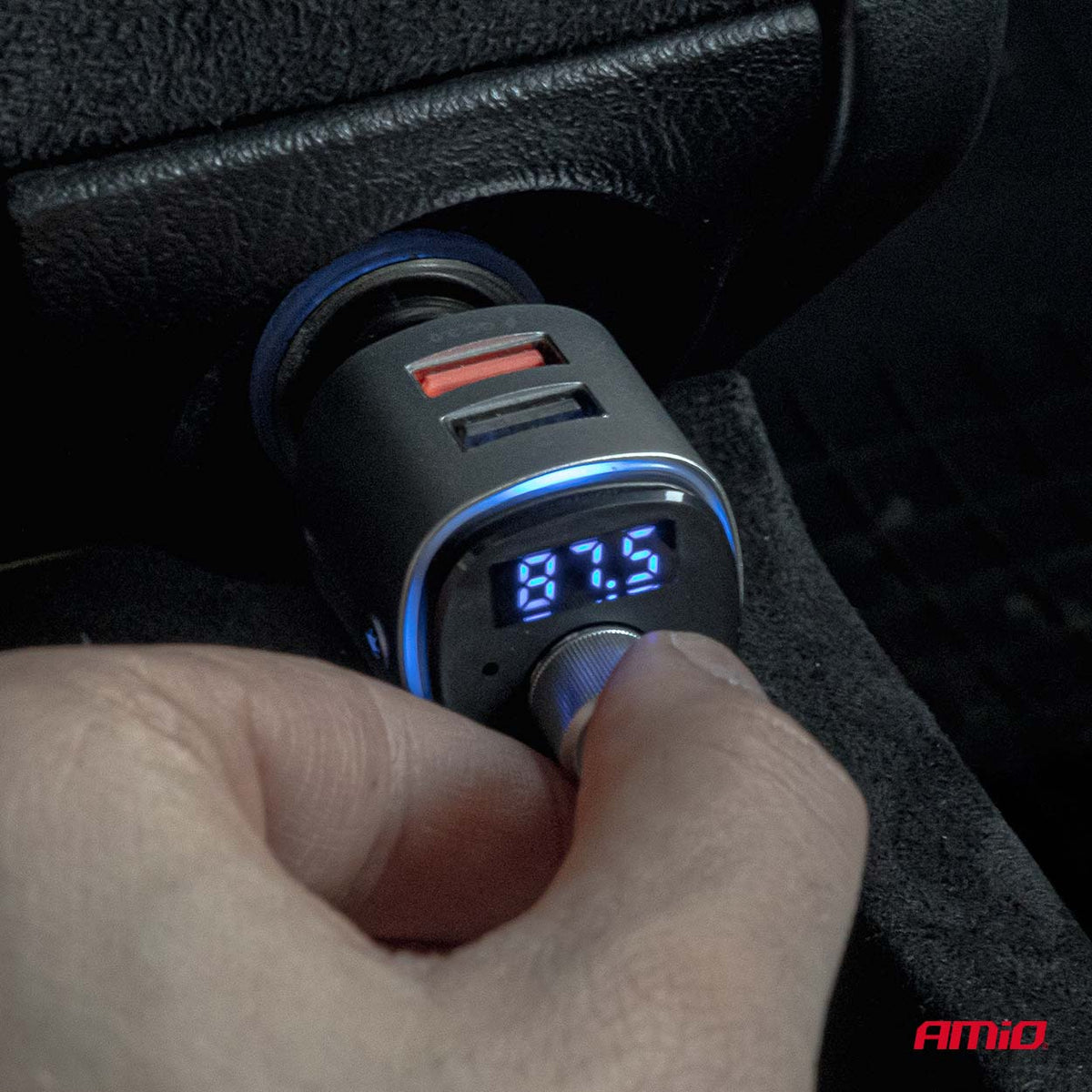 FM-lähetin 2×USB-A microSD 12 V 24 V