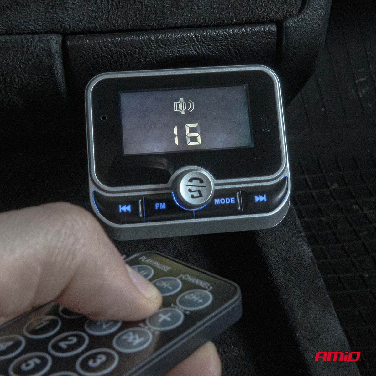FM-lähetin 2×USB-A 12 V 24 V